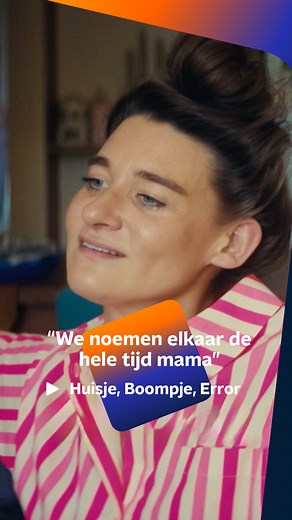 "We noemden elkaar de hele tijd mama"👶🍼 ‘Huisje, boompje, error’ is nu gratis te streamen op NPO Start🔶 Kirsten van Teijn en Dook van Dijck proberen hun toekomstdromen waar te maken, maar lopen tegen veel errors aan❌. Ze onderzoeken wat deze errors zijn en hoe ze hiermee om kunnen gaan. Waarom is het huisje-boompje-beestje-bestaan voor hen zoveel ingewikkelder dan voor hun hetero-vrienden?☁️👶🏡 #huisjeboompjeerror #bnnvara #npostart | NPO Start