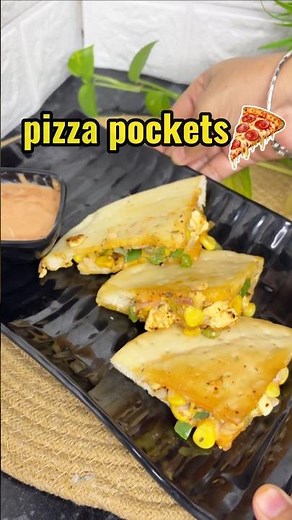 🧀 Crispy, Cheesy & Super Easy Pizza Pockets! 🍕✨#PizzaPockets #EasyRecipe #CheesyGoodness #SnackIdeas