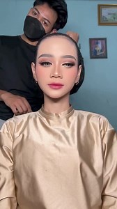 1.1M views · 10K reactions | Tutorial hijab simpel by marfin_makeup2 #makeup #makeupartis #tutorialhijab #hijabsimpel #lookmakeup #pasanghijab #hijabsimpel | Makeup Artis Indonesia | Facebook