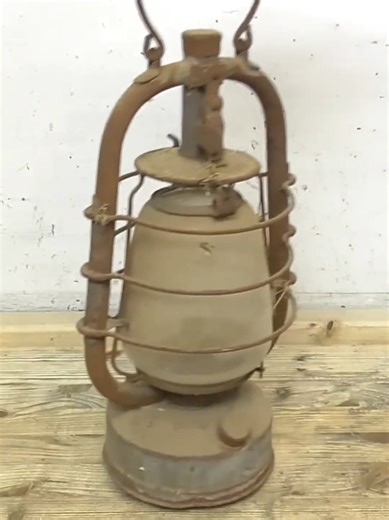 I found and restored 1930s old oil lamp. #restoration #rust #rusty #restorationprojects
