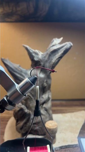 This bucktail from @muskyfoolflyfishing has got to be some the best I have tied with yet #flyfishing