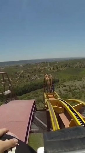 #parati #rollercoaster #floorless #B&M #warnerbrospark