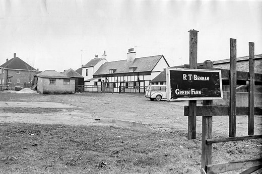 Wonderful unearthed retro photos from 1970 Portsmouth