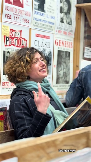 Explore VINYLSSHOP: Your Vinyl Records Haven in Paris