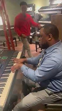 Ultimate Guide to Playing Chords with your Left Hand