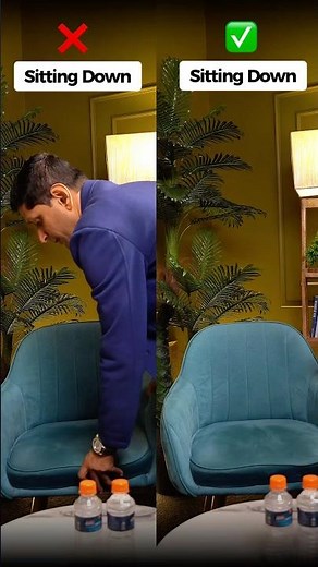 Most People Sit Like This 🤯 Psychology Trick #bodylanguage #socialskills #confidencebuilding