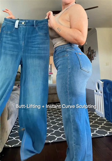 @Halara has changed the game! 👀🔥 The lift and sculpt in these jeans is INSANE! I’m so glad I got 2 because these are going to sell so fast! 100/10 recommend 😍 #halara #halaratiktokshop #halaraeveryday #halarapants #jeans
