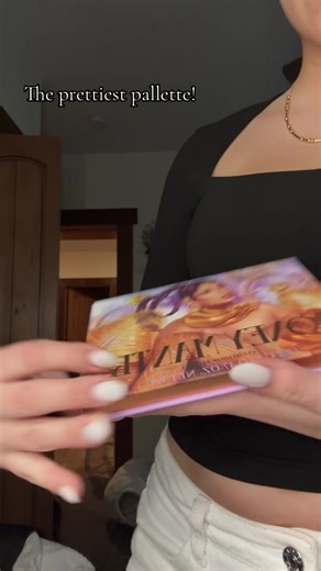 The most gorgeous pallette #eyeshadow #eyeshadowpalette