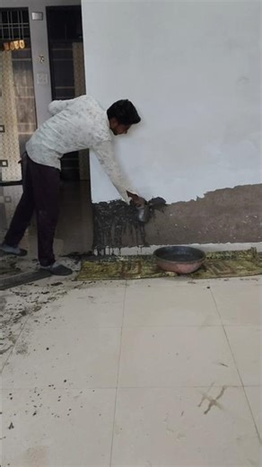 This is the correct method of removing old plaster and applying new plaster #construction #shorts