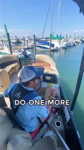 How To Spin a Pontoon Around in the Marina: Bridge Marina Boating Tips #shorts