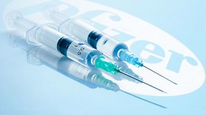 Pfizer cuts full-year guidance on COVID vaccine, treatment sales slump