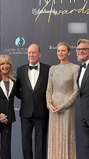Kurt Russell And Goldie Hawn Hugging Prince Albert And Princess Charlene Of Monaco🔥