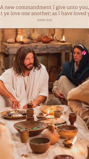 Love one another: The teaching of Holy Thursday 🕊️🙏#Shorts #MaundyThursday #Faith #easterweek