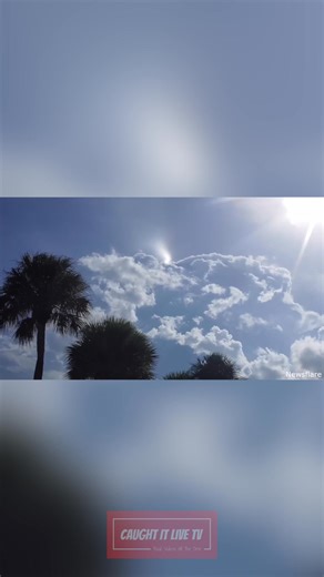 😳 This is a rare phenomena and a cool sight to see! . . . #sightseeing #skywatch #skywatcher #skytwatching #telescope #astrology #astrologist #phenomena #science #god #love #rainbows #artistic #coolvideos #news #newsworthy | Caught It Live TV
