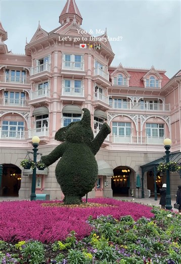 Disneyland Paris Travel Guide: Easy Tips for Visitors