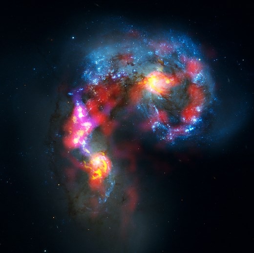 World's Most Complex Radio Telescope Snaps Stunning 1st Photo of the Cosmos