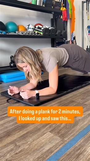 Time just moves differently in a plank ⏱️🥵 Unpopular opinion, but the plank is a 🤌 exercise for so many reasons. Back pain? Plank. Shoulder pain? Plank. Postpartum? Plank. Core weakness, hip pain, or trouble with posture? You guessed it… plank. It’s one of those underrated moves that checks a lot of physio boxes: it builds deep core strength, supports your spine, and helps your body move (and lift, and twist, and parent, and live) better. 👉 Easier options: Start from your knees or elevate you