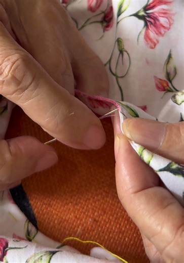 Mak Semah's Raya Sewing Tips and Live Updates