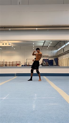 PATROX on Instagram: "Alien Mode 3.0 Week 6 👽 Next Week I will start a new show so stay tuned and letz see what‘s possible when you have no limitations 🤩 what would you do if you would have my Talent ? #alienmode #patrox #roxsportz"
