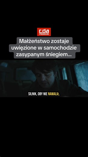 Małżeństwo zostaje uwięzione w samochodzie zasypanym śniegiem… 😳 Tytuł filmu w komentarzu! #coobejrzeć #filmynawieczór #trzymajacywnapieciu #dc #cda