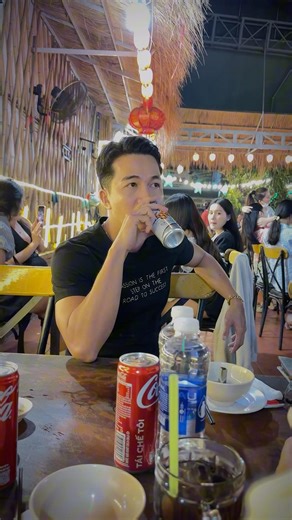 Nói nào ngay, chứ xung quanh ta toàn là cám dỗ.🫣