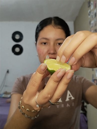 Cómo tener uñas largas y bonitas con Ajó y Limón