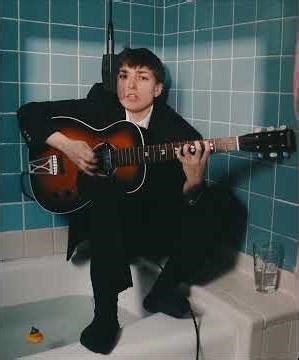 Eliza Edens - "Leash" (Solo Bathtub Version)