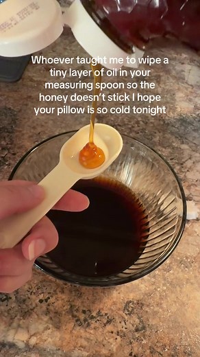 Honey Hack: Oil Your Measuring Spoon to Stop Sticky Messes