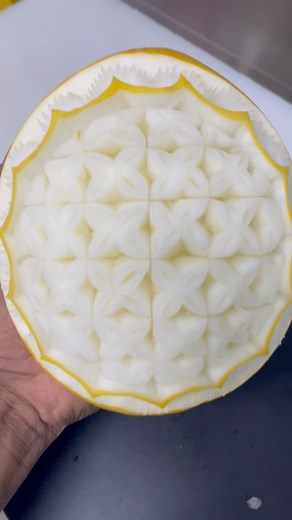 542K views · 212 reactions | Basics of Learning How to Carve Fruits and Vegetables 凌#fruitcarving #birthday #bhfyp #vegan #healthyfood #gift #chef #fruit #veganfood #fruits #foodart #watermelon #carving #fruitsalad #fruity #fruitarian #fruitlover #fruitbowl #fruitsbasket #garnish #fruitporn | The Kitchen Art | Facebook