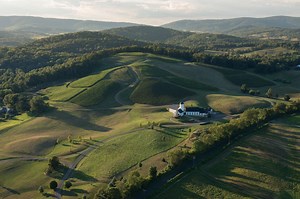 Virginia Wine - Virginia Is For Lovers