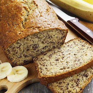 You can enjoy this delicious loaf for breakfast, with some tea, or even as a dessert! Get the simple five-step recipe here https://goo.gl/OWa5Is | Royal Baking Powder SA