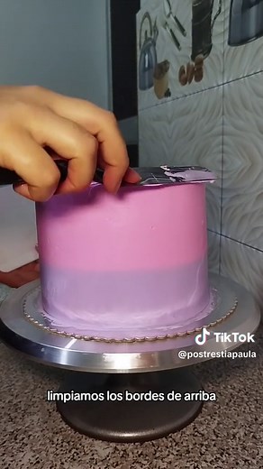 Decoración de torta de Kuromi: tutorial paso a paso