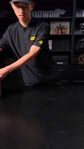 Rhinowalk Official Team on Instagram: "Unboxing the Rhinowalk Mechanic Series — Magnetic Quick-Release Tank Bag ⚙️ Built for Riders, Engineered for Precision. #Rhinowalk #MechanicSeries #TankBag #MotorcycleGear #MotorcycleLuggage #AdventureBike #MotorcycleLife #MotorcycleAccessories #RideWithStyle #MotorcycleAdventure #QuickRelease #MotorcycleSetup #BikeLuggage #RiderLife #MotoGear"