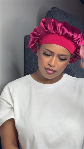 Protect your hair while you sleep. Bonnet = less frizz, less breakage, more moisture, and longer-lasting styles. Your hair will thank you. #hair#bonnet #hairprotection #beauty #fashionhacks @Awegeo Fashion