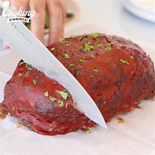 5.3K views · 37 reactions | Easy and juicy meatloaf | classic recipe  | The Cooking Foodie | Facebook