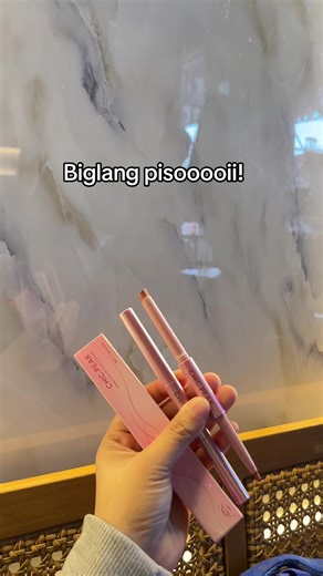 The Best Lip Liners for a Chic Look