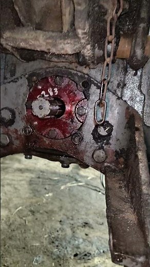 Replaced PTO shaft oil seal of Ursus C4011. #poldigarage #shorts #ursusc4011 #replacement #projec...