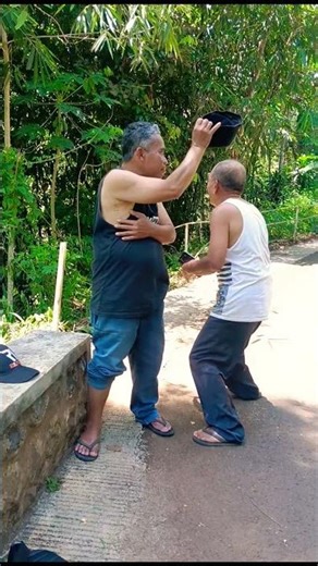 Bah rinyuh ketauan ambil hape #comedy #funny #shortvideo