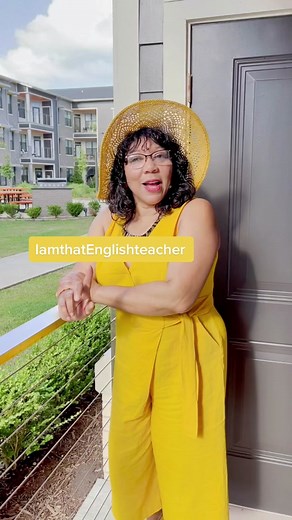 Quick Lesson on Whose vs Who's | English Grammar