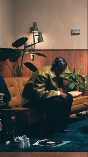 I present to you, Caviar 🎶 Visualizer out now 🖤 | JD McCrary