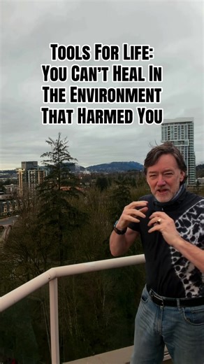 You can work on yourself for years, but if your environment is unhealthy, real change becomes much harder. Many of us spend years talking about our inner world. We explore our trauma, our childhood, and the patterns that shaped us. That work matters. But there is something equally important that many people overlook. Our environment shapes us. You can learn all the emotional skills in the world, but if you constantly live in an environment filled with criticism, chaos, or disconnection, it becom