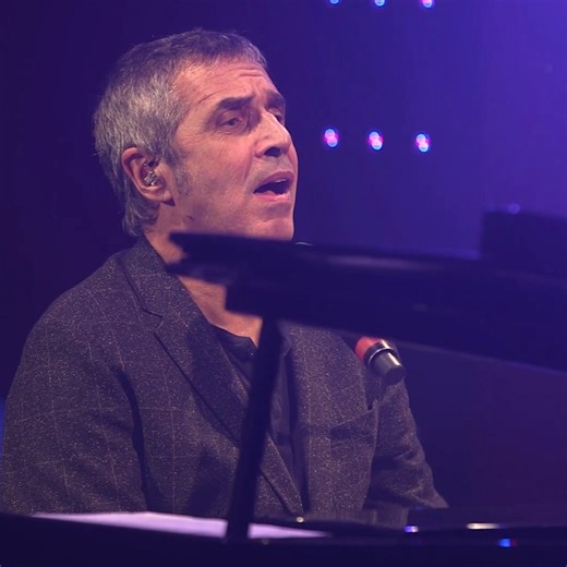 90K views · 2.3K reactions |  Julien Clerc - Femmes, je vous aime (Live 2016) | Ma musique française | Facebook