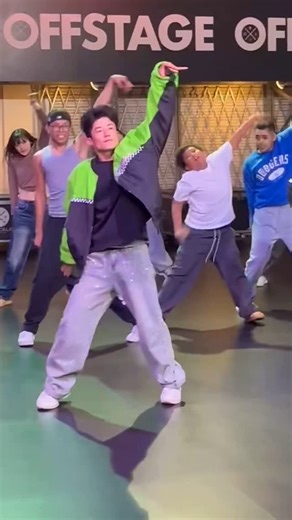 Shiggy on Instagram: "Beautiful Things 🔥 Both of my Back2Back classes from last night was a PUSH‼️ But y’all PUSHED even harder and shined! This Beginners combo was to a SIX-eight count song and my Int/Adv combo was straight up stamina and energy 💪🏼🔥 Very proud of you all and thankful for y’all being my definition of TGIF! #shiggychoreography 🧠 @shigeto.nakano 🎶 @bensonboone 📍 @offstagebygrv 👖 @aelfricedenofficial"