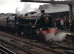 VIDEO: Steam train draws 100-strong crowd