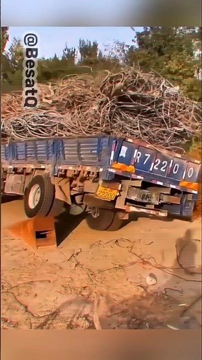 Ramp Unloading Scrap Metal in Seconds