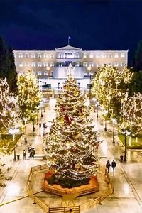 33K views · 2.6K reactions | Merry Christmas to all our lovely followers worldwide! May the beautiful 2020 Christmas lights and trees in #Greece bring joy, health, and strength into your homes. See more https://www.greekgateway.com/news/the-beautiful-christmas-lights-of-greece-2020/ | GREEK GATEWAY | Facebook