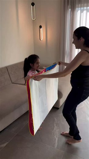 lakshit on Instagram: "🎨✨ Creativity Without the Mess! The Reusable Doodle Drawing Mat lets kids draw with water, watch colors appear, and reuse it again & again — safe, fun & mess-free! 🌈💧 ✅ Just add water — no ink, no stains ✅ Reusable & eco-friendly ✅ Boosts creativity, focus & motor skills ✅ Perfect for toddlers & young kids 🎁 A must-have for smart, clean playtime! ➡️ Order now via link in bio 💙 #ReusableDoodleMat #WaterDrawingMat #KidsCreativity #MessFreeFun #LearningThroughPlay #Toddl
