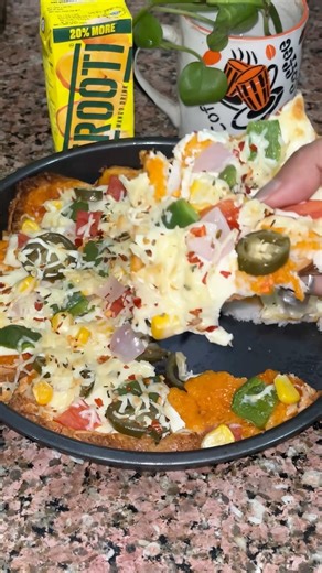 Easy cheesy pizza 🍕 | #pizza #pizzarecipe