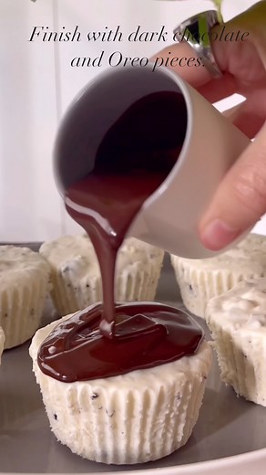 2.4M views · 57K reactions | Mini Oreo Chocolate Cups 懶 5–ingredient...