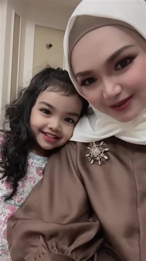 Siti Nurhaliza's Sweet Family Moments
